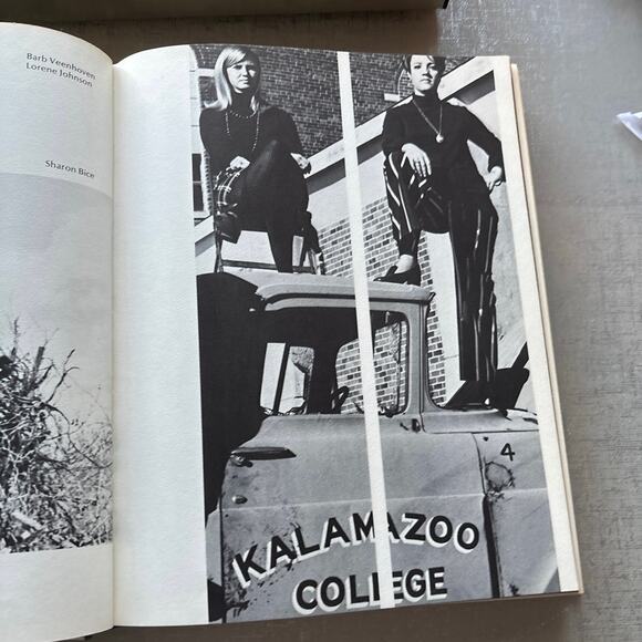 Kalamazoo College 1970 Yearbook Annual Book Michigan 1969 Student Life Sports MI - Picture 6 of 7